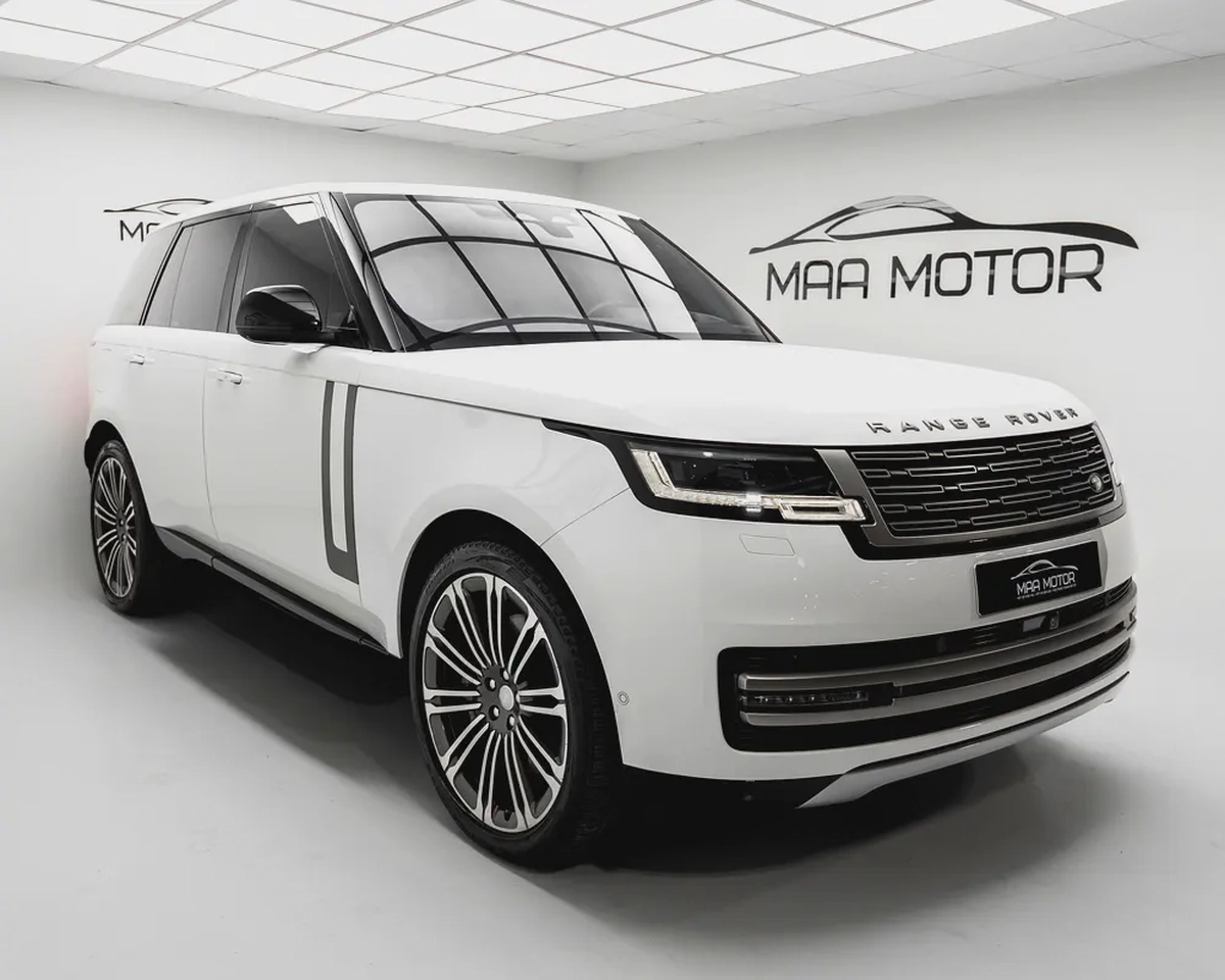 Land Rover Range Rover HSE 2023 | GCC Specs | Pristine Condition-2-2