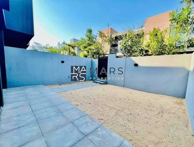 Brand new three bedrooms townhouse for rent in masaar-4