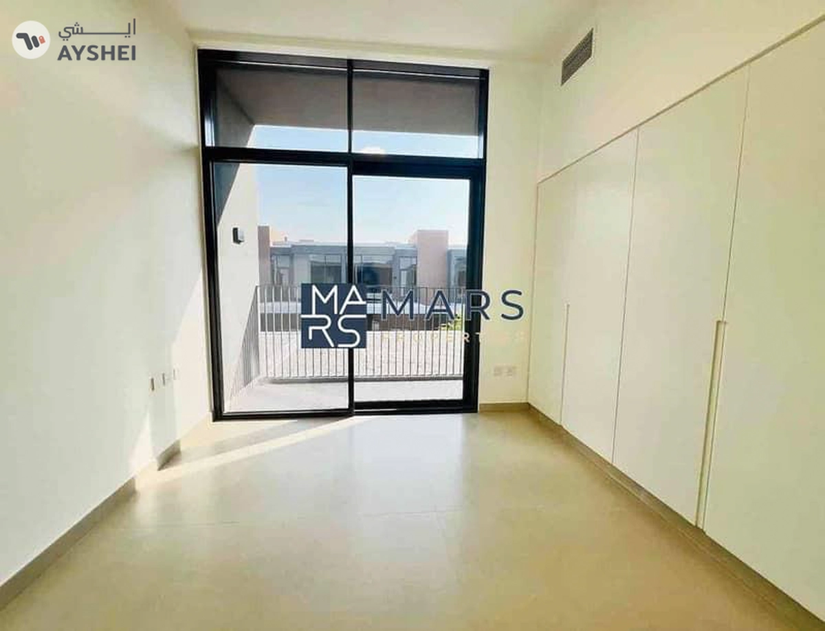 Brand new three bedrooms townhouse for rent in masaar-9-9