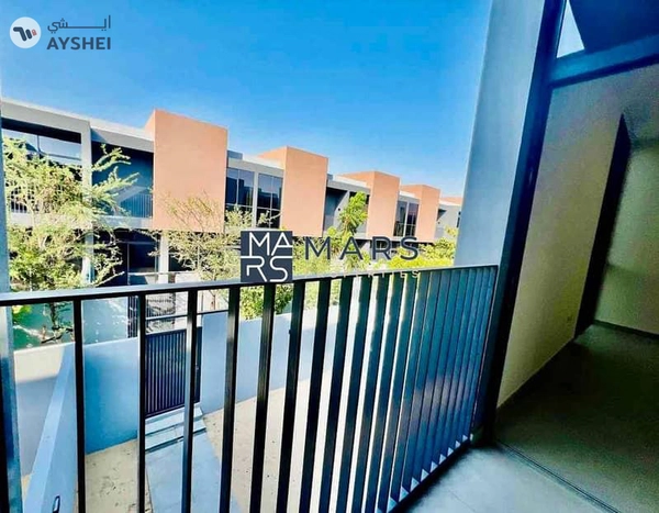 Brand new three bedrooms townhouse for rent in masaar