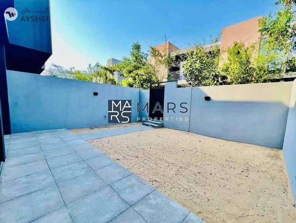 Brand new three bedrooms townhouse for rent in masaar