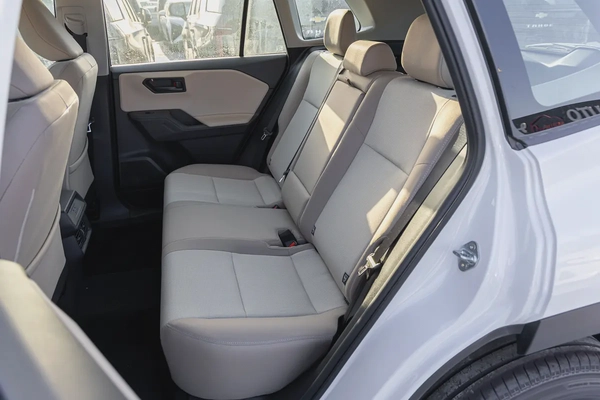 Toyota RAV4 LE | GCC Specs | V4 | FWD | 2.0L | 2026 (EXPORT)
