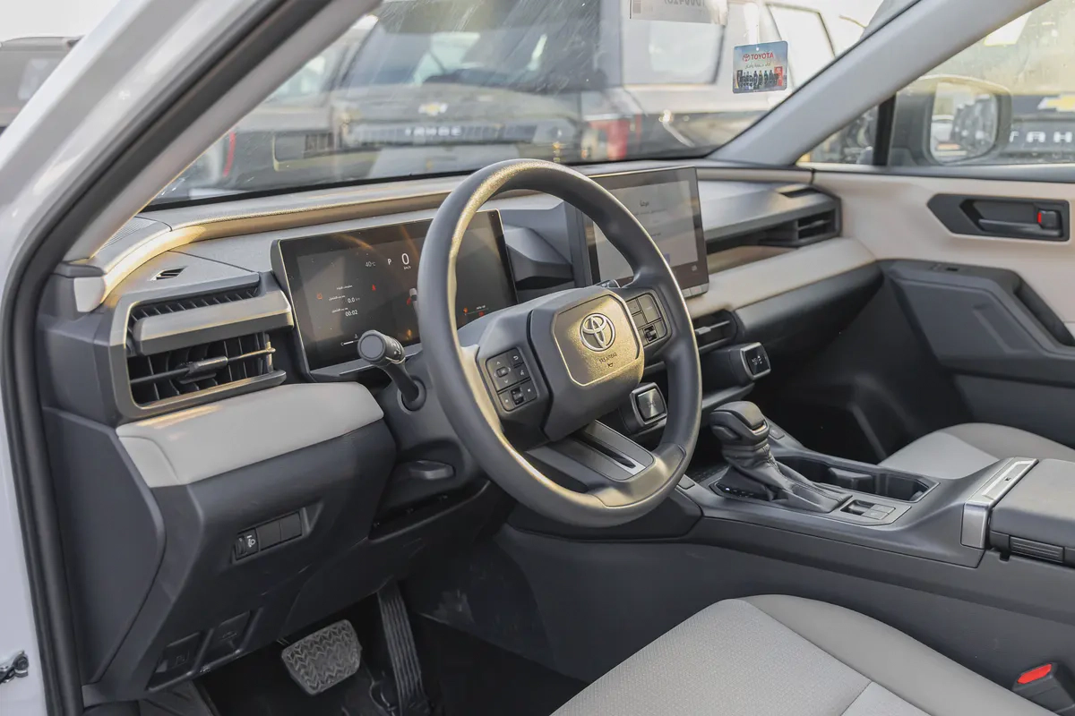 Toyota RAV4 LE | GCC Specs | V4 | FWD | 2.0L | 2026 (EXPORT)-13-13
