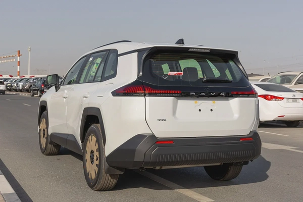 Toyota RAV4 LE | GCC Specs | V4 | FWD | 2.0L | 2026 (EXPORT)