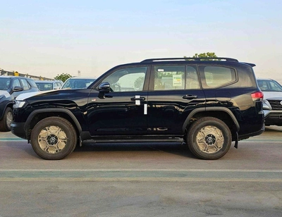 Toyota Land Cruiser GR SPORT || 3.3L Diesel V6 / RADAR / BIG DVD / REAR ENTERTAINMENT DVD / COOL BOX (CODE#LCDGR)-2