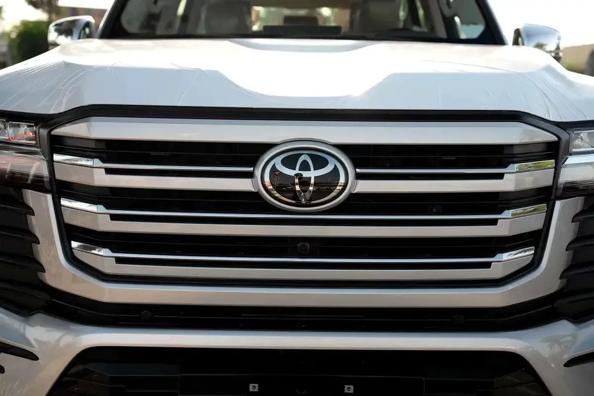 Toyota Land Cruiser VXR Toyota Land Cruiser 4.0 VXR 2026 GCC specs (FOR EXPORT ONLY)-2-0