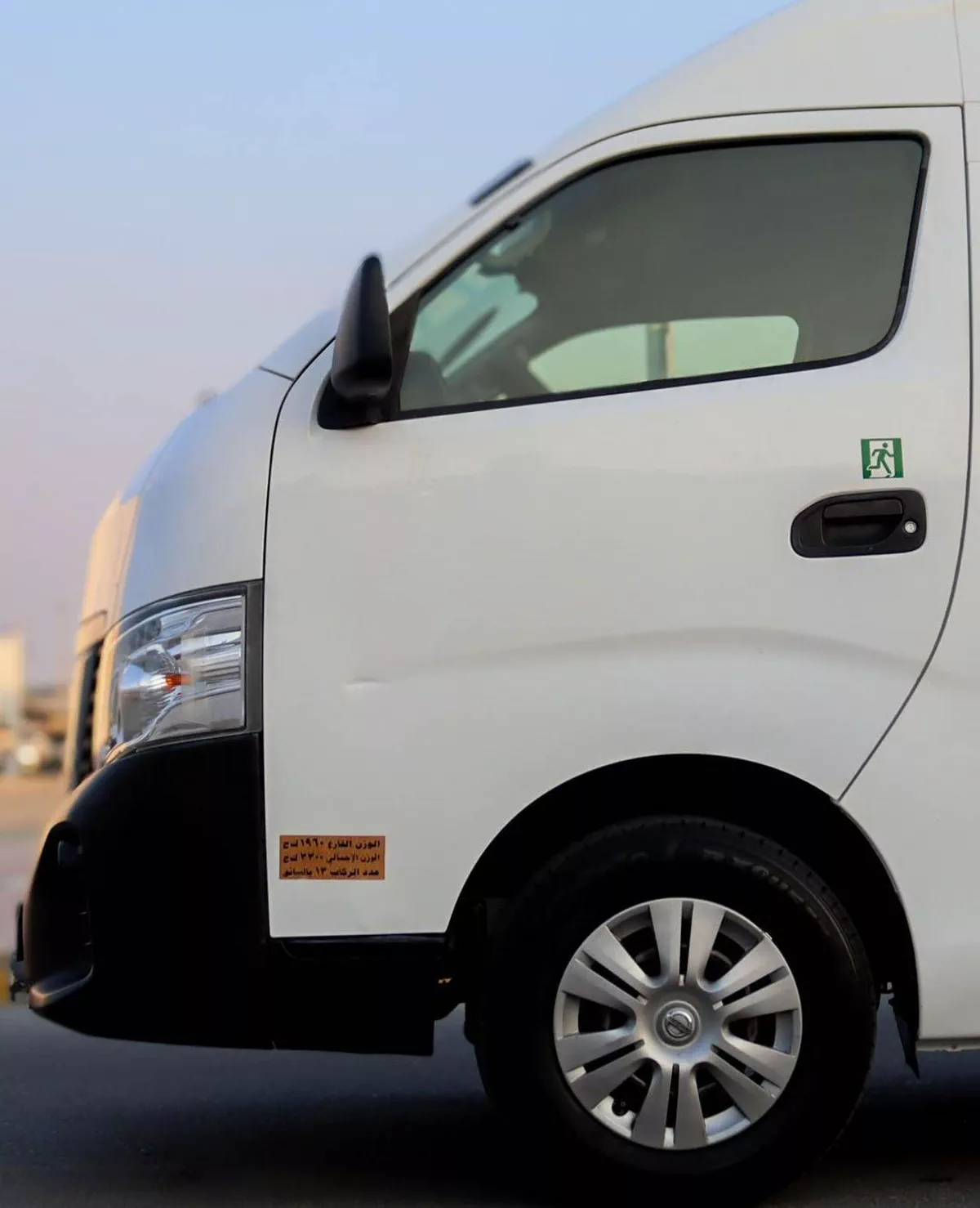 Nissan Urvan STANDARD Microbus 2.5L A/T Petrol Nissan Urvan | 2.5L | 2022 | GCC | accident-free | in excellent condition |-16-0