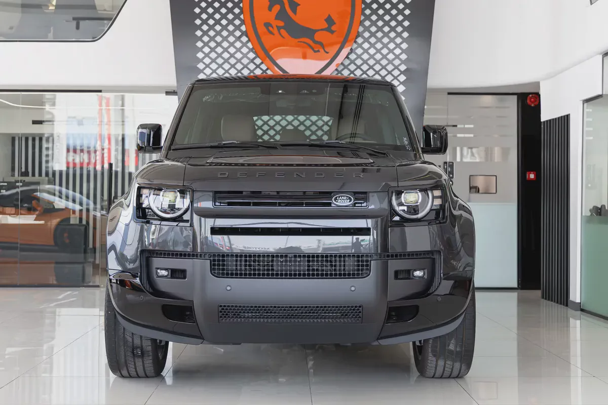 Land Rover Defender | 110 X-Dynamic HSE P400 | GCC Specs | 2026 (Export)-1-1