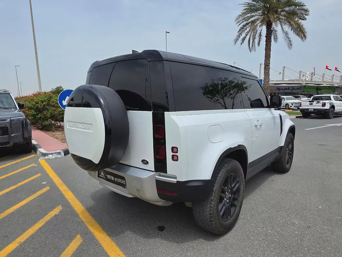 Land Rover Defender 90 2022 - American Specs - GCC-4-4