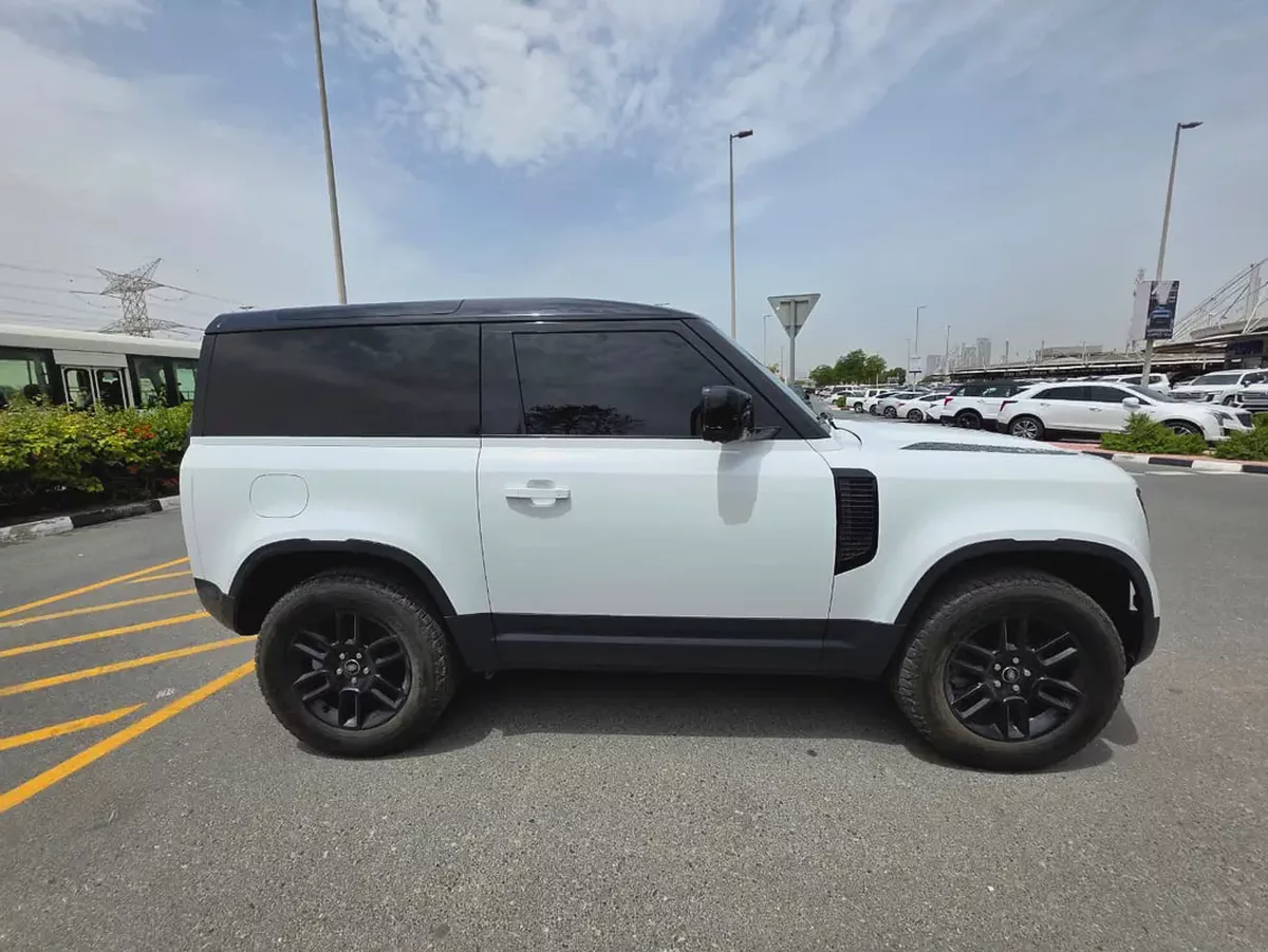 Land Rover Defender 90 2022 - American Specs - GCC-6-6