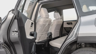2026 Toyota Rav4 Limited 2.5L AT Hybrid (Grey-Beige)-18