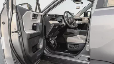 2026 Toyota Rav4 Limited 2.5L AT Hybrid (Grey-Beige)-8