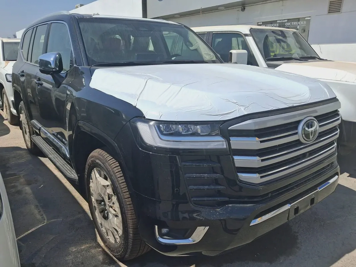 Toyota Land Cruiser VX 2025 GCC Specs - Brand New