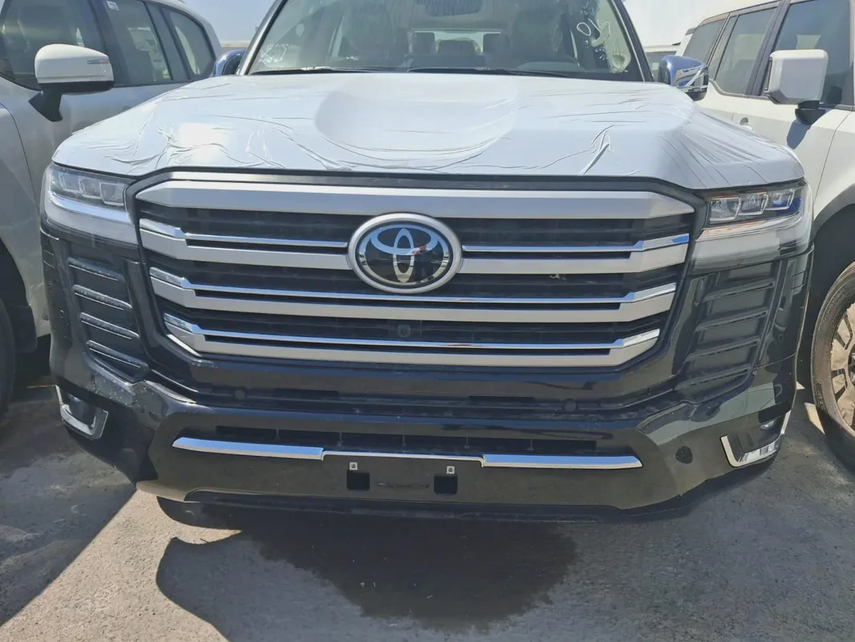 Toyota Land Cruiser VX 2025 GCC Specs - Brand New-1-1