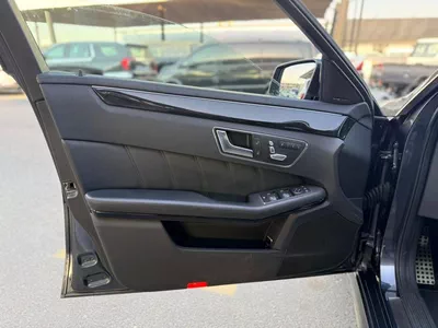 Mercedes Benz E63 AMG STANDARD-14