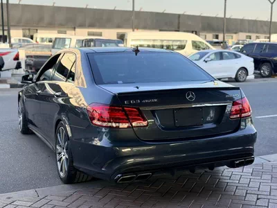 Mercedes Benz E63 AMG STANDARD-16