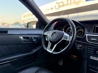 Mercedes Benz E63 AMG STANDARD-8