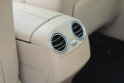 Mercedes-Benz GLC 300, 2020, American Specs-13