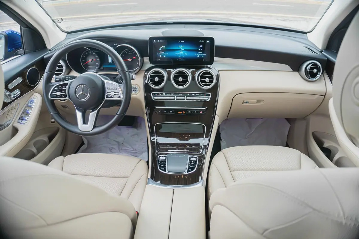 Mercedes-Benz GLC 300, 2020, American Specs-7-7