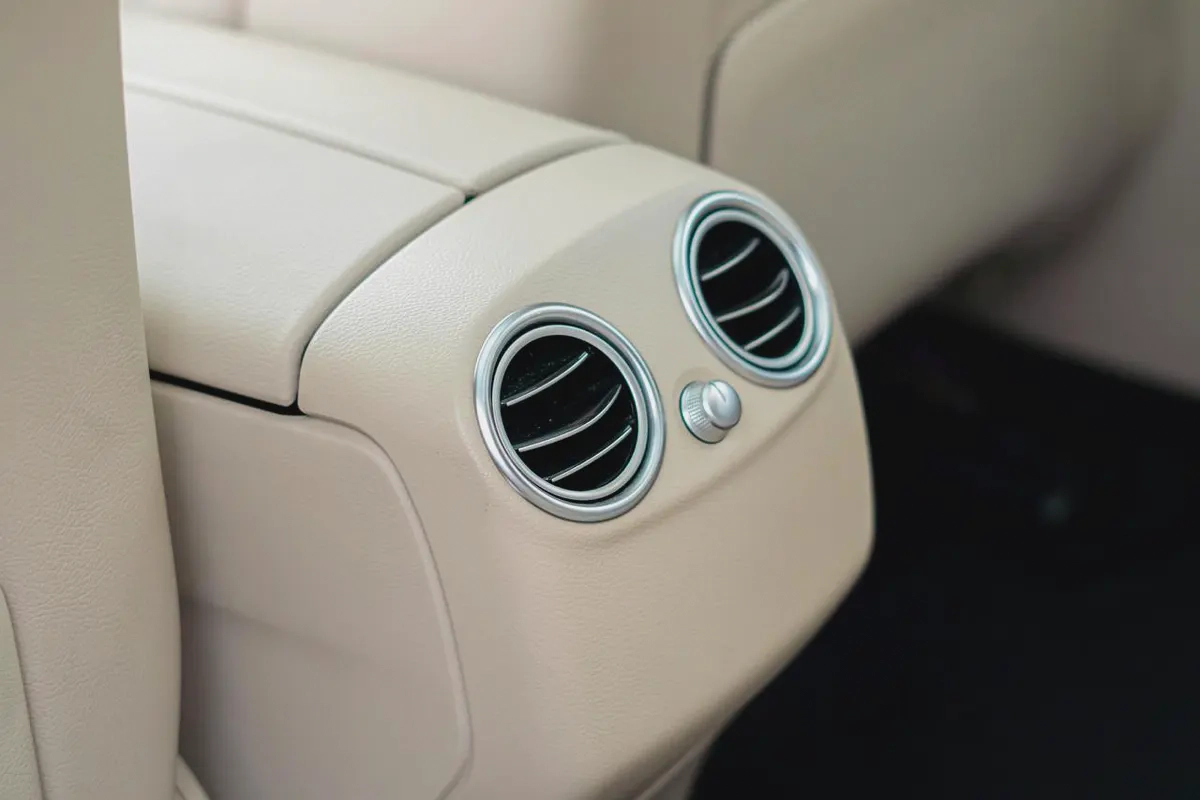 Mercedes-Benz GLC 300, 2020, American Specs-13-13