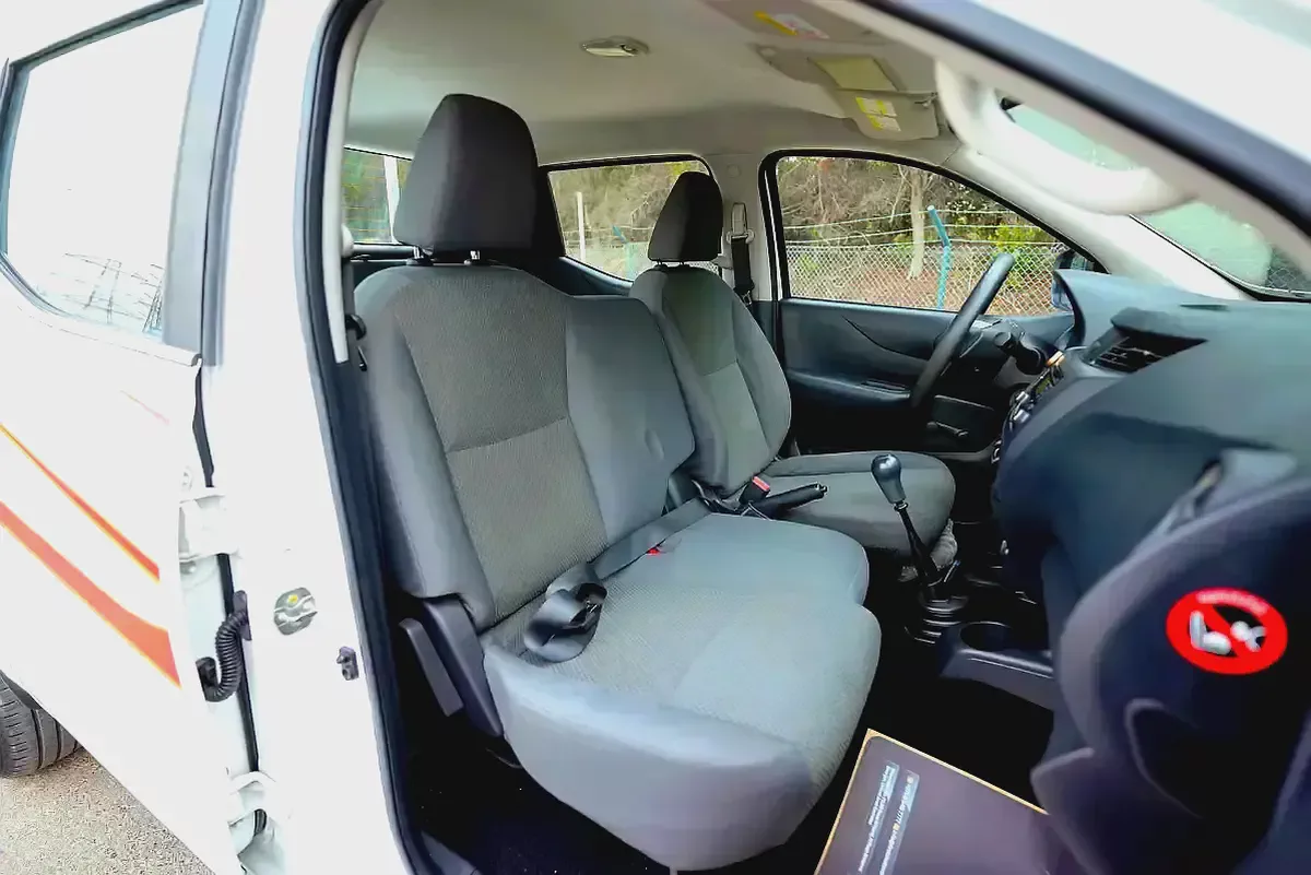Navara | Double Cabin SE 4X2 | Manual | GCC Specs | Ref#N78437-8-8
