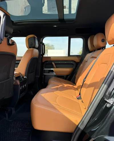 LAND ROVER DEFENDER HSE P400 | YEAR: 2023 | GCC SPECS-7