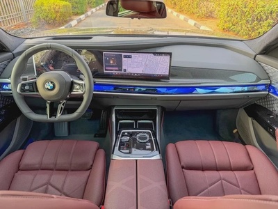Brand New 2026 BMW 7-Series 760i | GCC Specs | Ultimate Luxury-8