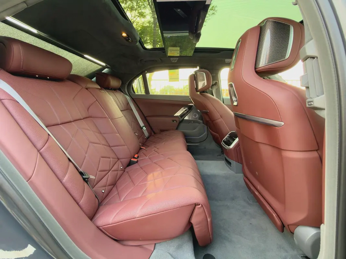 Brand New 2026 BMW 7-Series 760i | GCC Specs | Ultimate Luxury-11-11