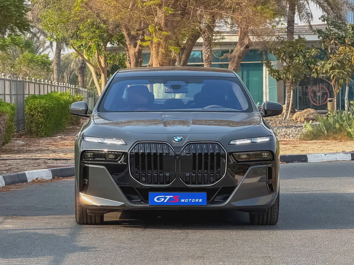 Brand New 2026 BMW 7-Series 760i | GCC Specs | Ultimate Luxury-1-1