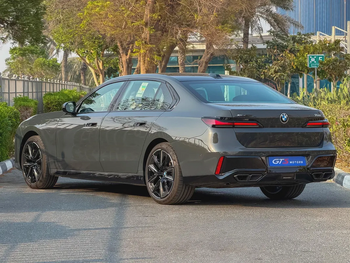 Brand New 2026 BMW 7-Series 760i | GCC Specs | Ultimate Luxury-4-4