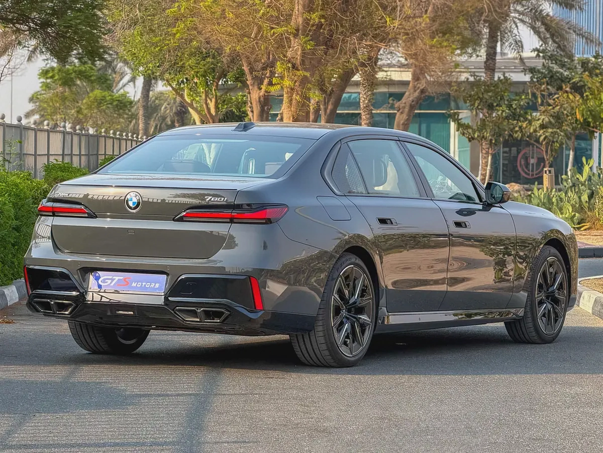 Brand New 2026 BMW 7-Series 760i | GCC Specs | Ultimate Luxury-5-5