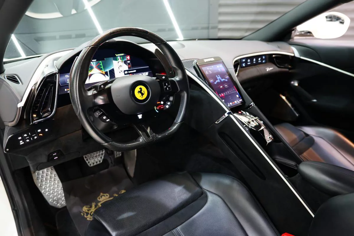 Ferrari Roma-6-6
