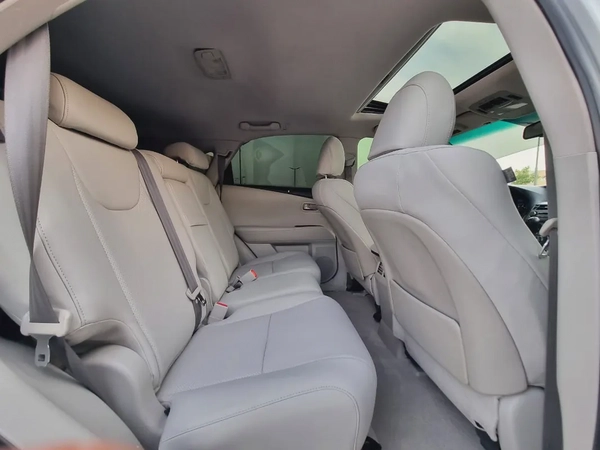 LEXUS RX350 2010 4X4 FULL OPTION IN EXCELLENT CONDITION