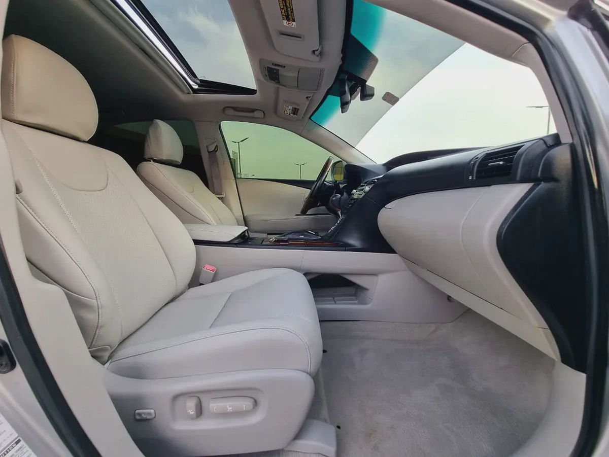LEXUS RX350 2010 4X4 FULL OPTION IN EXCELLENT CONDITION-6-6
