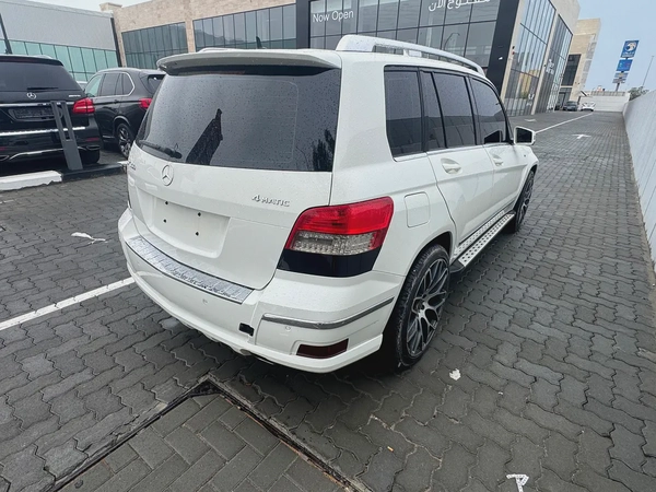 Mercedes-Benz GLK 300 4matic 2012 - GCC Specs - Well Maintained