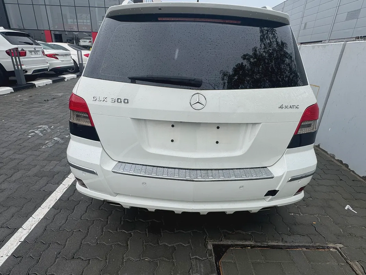 Mercedes-Benz GLK 300 4matic 2012 - GCC Specs - Well Maintained-10-10