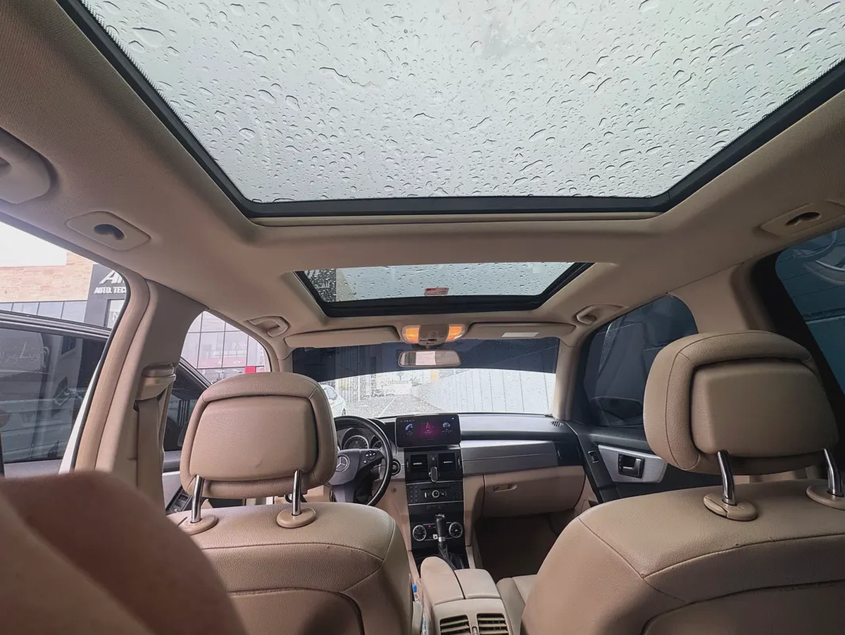 Mercedes-Benz GLK 300 4matic 2012 - GCC Specs - Well Maintained-11-11
