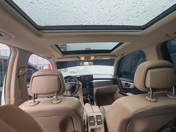 Mercedes-Benz GLK 300 4matic 2012 - GCC Specs - Well Maintained