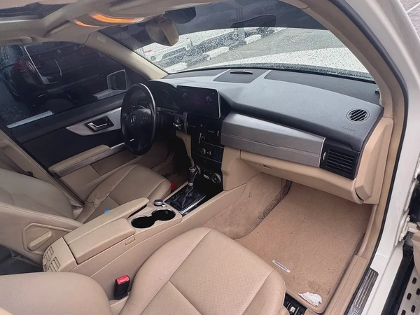 Mercedes-Benz GLK 300 4matic 2012 - GCC Specs - Well Maintained