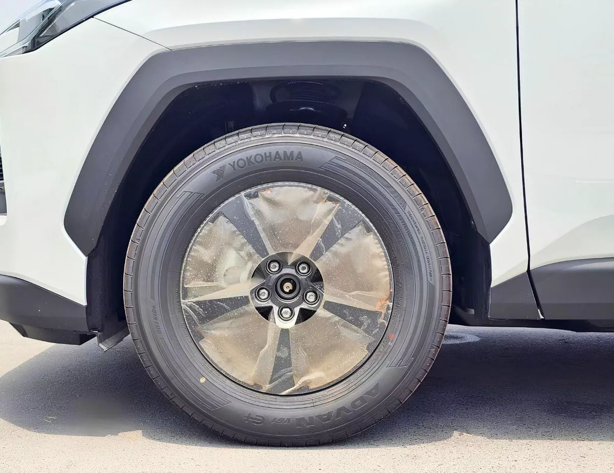 Toyota RAV4 LE TOYOTA RAV4 LE || 2.0L PETROL V4 AWD | 10.5" TOUCHSCREEN DISPLAY | REAR CAMERA (CODE # RVPLEF)-12-0