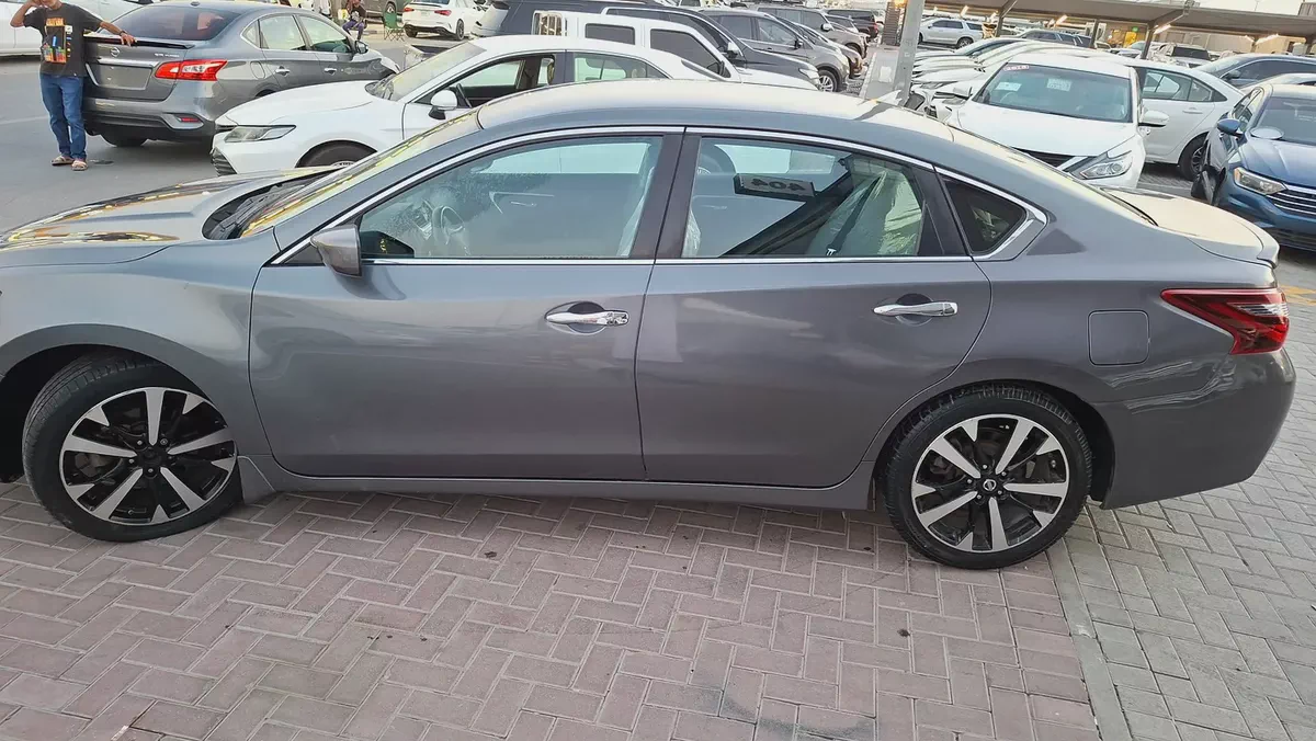 Nissan Altima SR 2018 | American Specs | Clean Condition-13-13