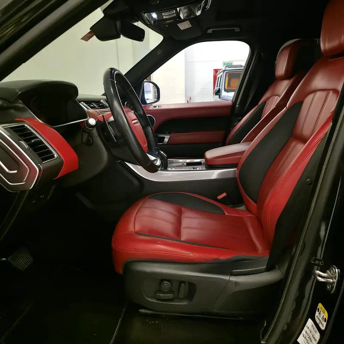 AED 1331 PM | RANGE ROVER SPORT ULTIMATE BLACK EDTION SE 2018 | 1 YEAR WARRANTY | GCC-13-13