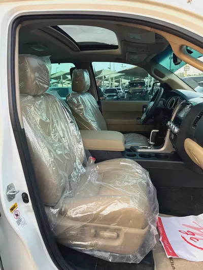 Toyota Sequoia VXR 2014 Gcc Full Option 5.7L-5
