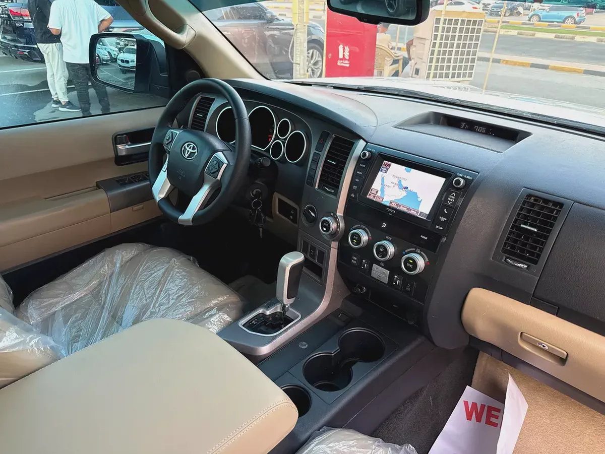Toyota Sequoia VXR 2014 Gcc Full Option 5.7L-10-10