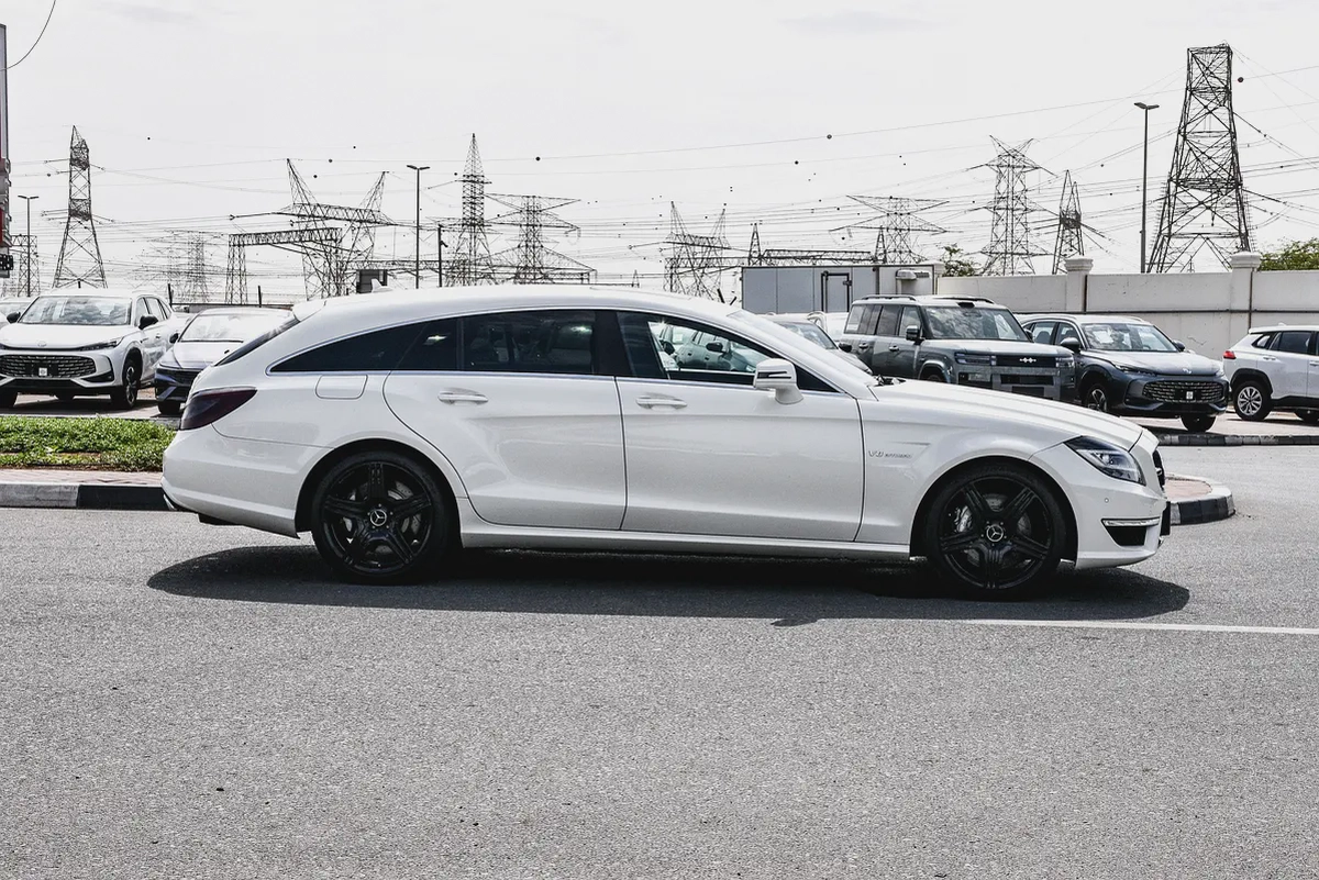 2013 - BENZ CLS63 AMG SHOOTING BRAKE - BRAND NEW CONDITION - ONLY 82,000 KM-4-4