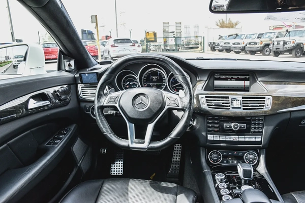 2013 - BENZ CLS63 AMG SHOOTING BRAKE - BRAND NEW CONDITION - ONLY 82,000 KM