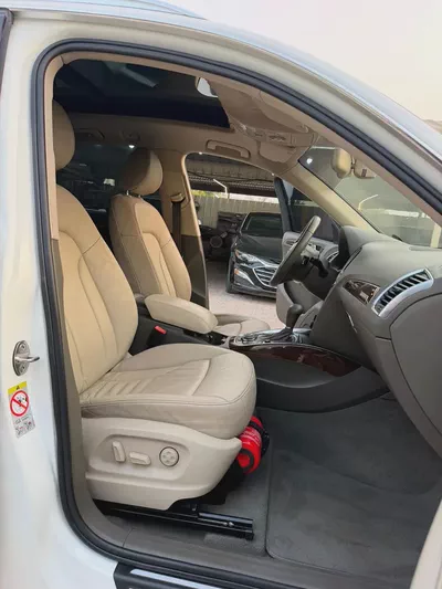 AUDI Q5 V6 3.2-8