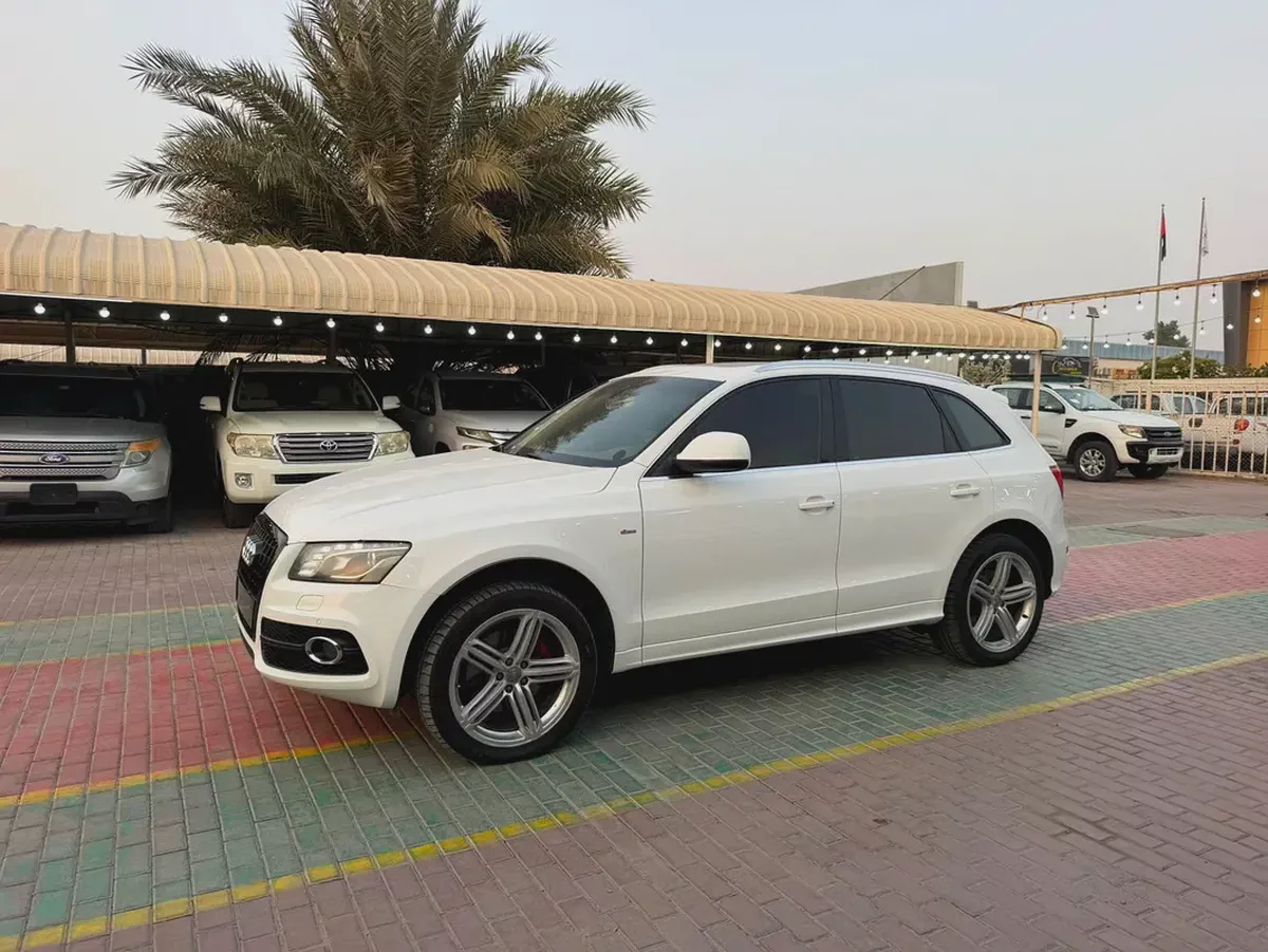 AUDI Q5 V6 3.2-2-2
