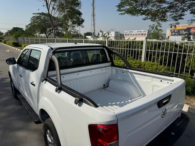 Nissan Navara-5