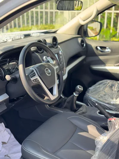 Nissan Navara-7